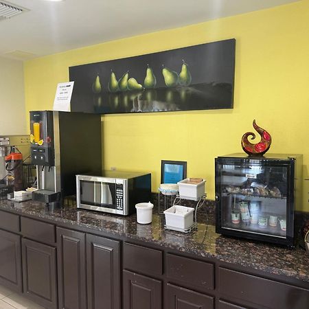במוטל Super 8 By Wyndham פטרסבורג מראה חיצוני תמונה